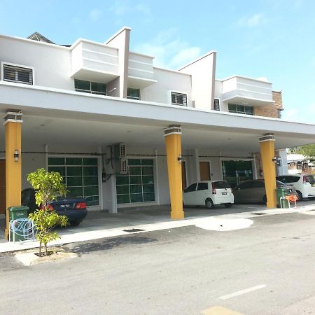 Golden Guest House Kuantan Buitenkant foto
